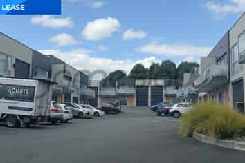 Modern High-Stud Warehouse & Office