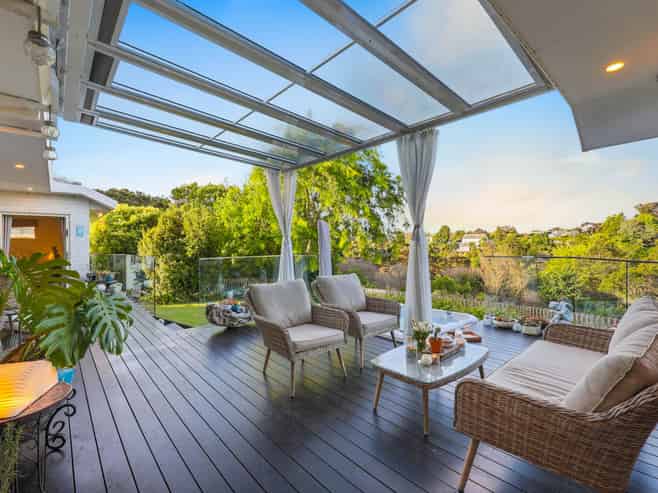 22 Windfall Grove, Greenhithe