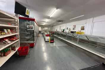 Road Frontage Retail/Showroom- Manurewa