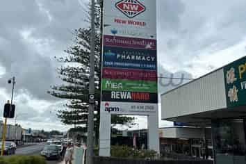 Road Frontage Retail/Showroom- Manurewa