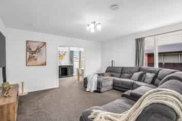 412 Breezes Road, Aranui