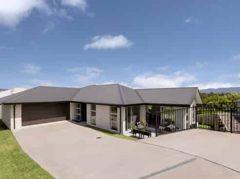 14 Anglers Way, Omokoroa