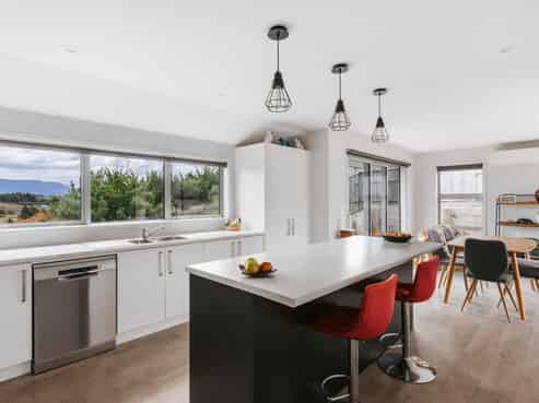 14 Anglers Way, Omokoroa