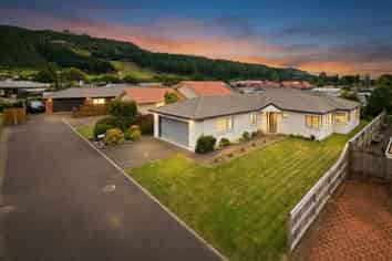 9 Ashmore Place, Fairy Springs