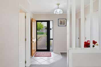 9 Ashmore Place, Fairy Springs