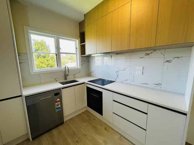 3 Rukutai Street (water included in the rent), Orakei