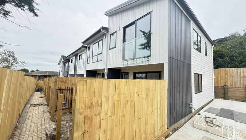 4/43 Savoy Road, Glen Eden