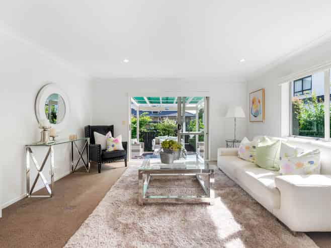 8 Amaretto Avenue, Flat Bush