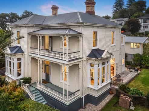 1 Ranfurly Road, Epsom