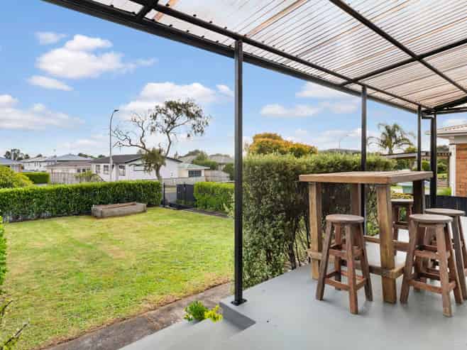 30 Lawrie Avenue, Pukekohe