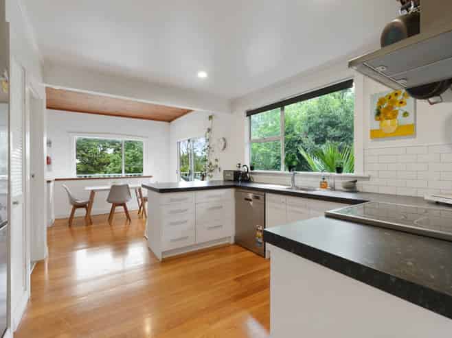 53 Laingholm Drive, Laingholm