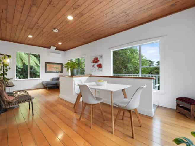 53 Laingholm Drive, Laingholm