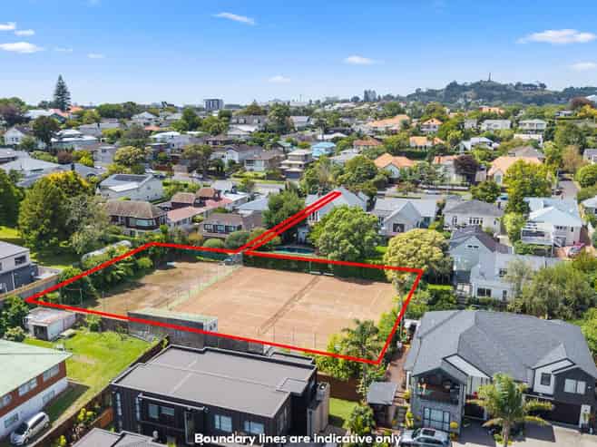 121 St Andrews Road, Epsom