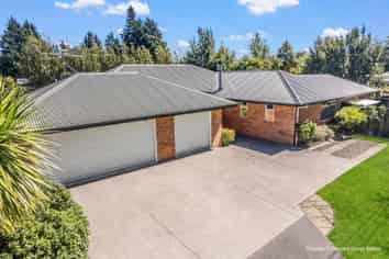10 Russell Street, Darfield