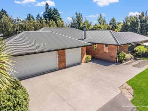 10 Russell Street, Darfield