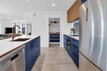 98 Sunline Avenue, Lincoln