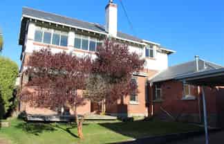 255 Highgate, Roslyn