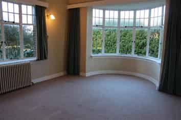 255 Highgate, Roslyn