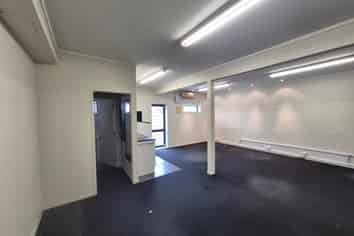 148M² AFFORDABLE STUDIO RETAIL/OFFICE
