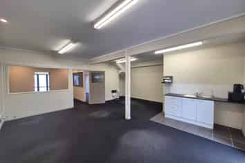 148M² AFFORDABLE STUDIO RETAIL/OFFICE
