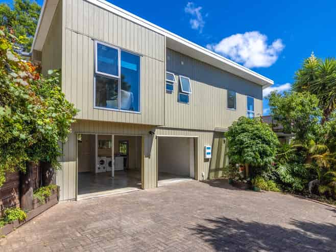 15A Erua Road, Ostend