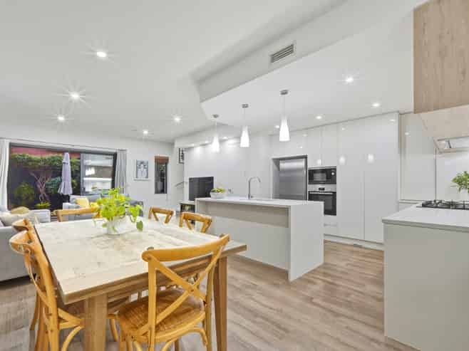 2 Windlass Street, Long Bay