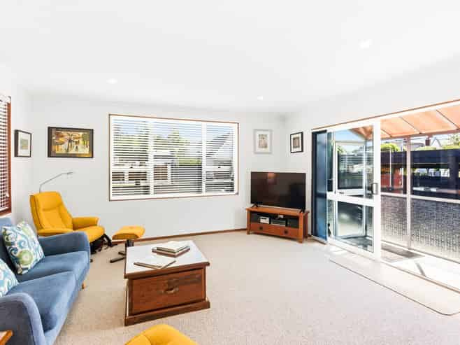 20 Albert Street, Saint Clair