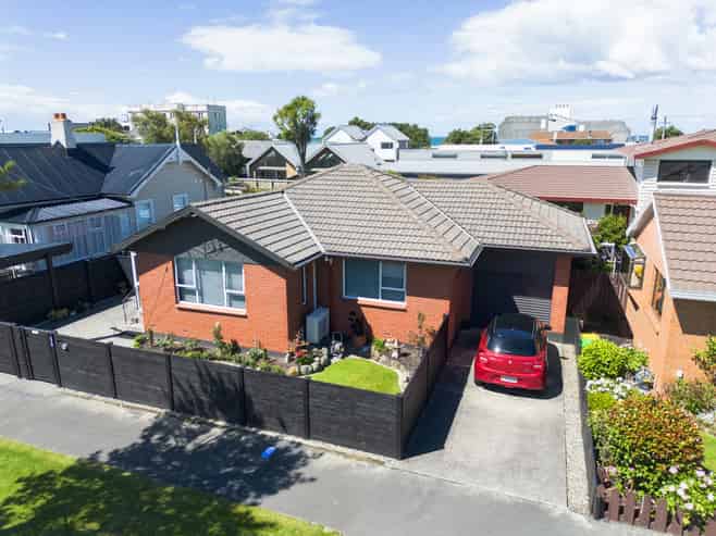 20 Albert Street, Saint Clair