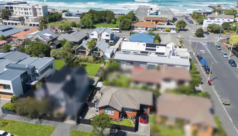 20 Albert Street, Saint Clair