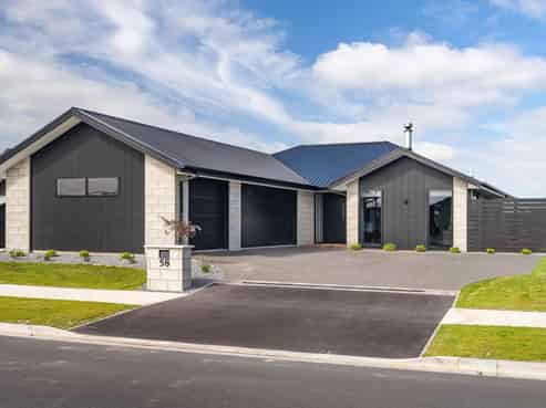 58 Whitehorn Drive, LINCOLN