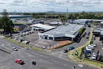 Landmark car yard, showroom, service centre
