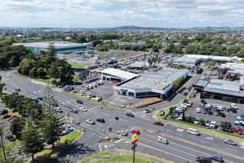 Landmark car yard, showroom, service centre