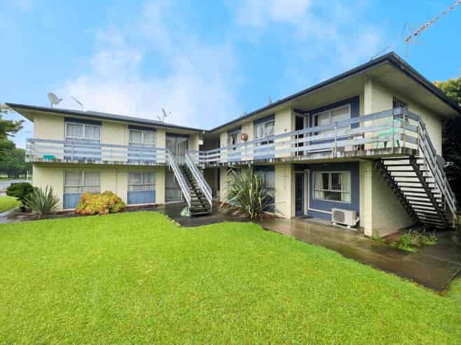 1/239 Old Farm Road, Hamilton East