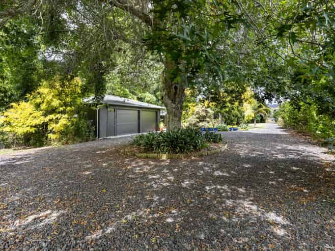 51 Howard Road, Orere Point