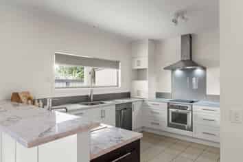 76 Awapuni Road, Awapuni