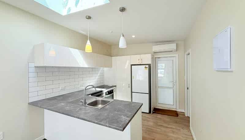 3/186 Owen Street, Newtown