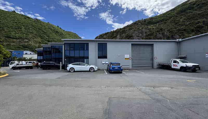 9/4-8 Glover Street, Ngauranga