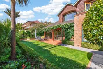 5 Myrtle Street, Hutt Central