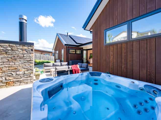 11 Clutha Place, Wanaka