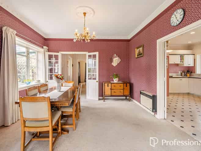 8 Islington Street, Trentham