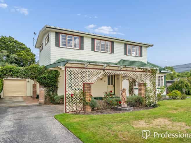 8 Islington Street, Trentham