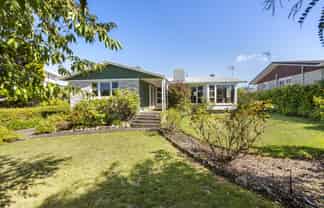 8 Rakau Street, Havelock North