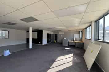 Quality high-stud in Upper Hutt