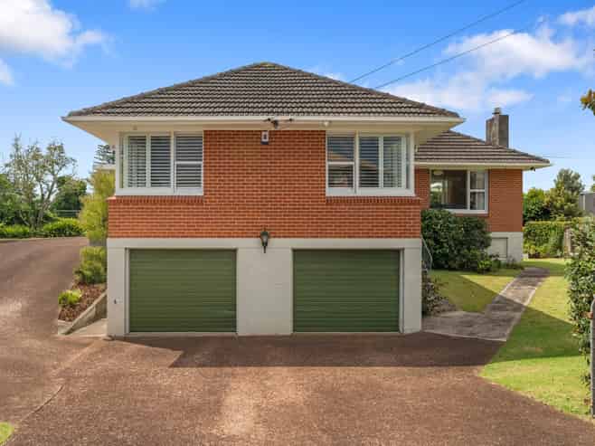 3 Hastie Avenue, Mangere Bridge