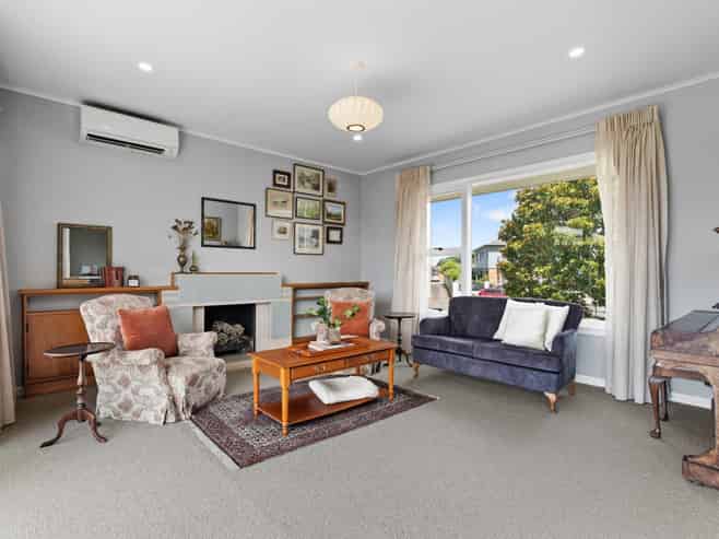 3 Hastie Avenue, Mangere Bridge