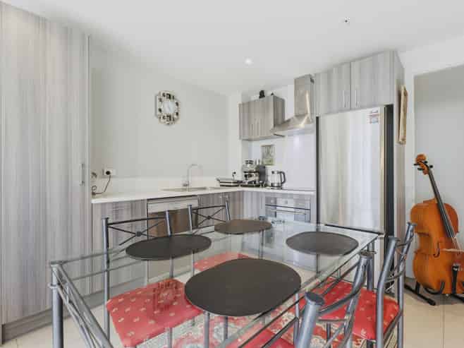 207/3 Rose Garden Lane, Albany