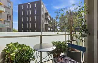 207/3 Rose Garden Lane, Albany