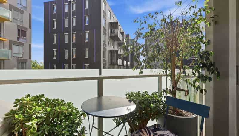 207/3 Rose Garden Lane, Albany