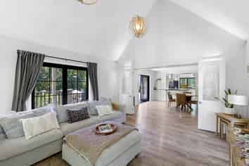 100 Emerald Hill Drive, Birchville