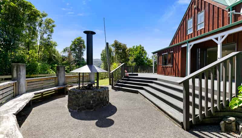 100 Emerald Hill Drive, Birchville